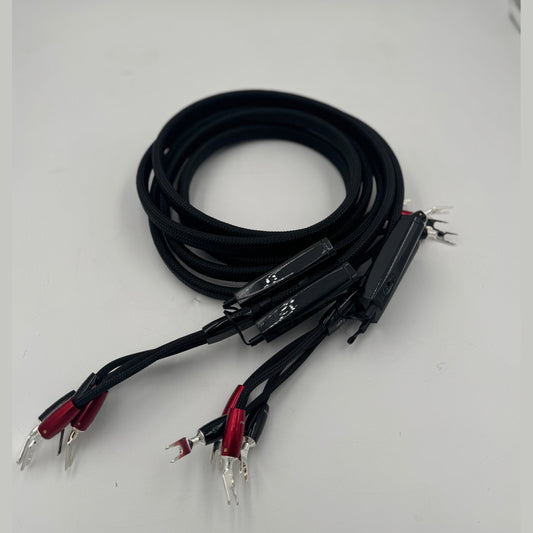AudioQuest Obsidian 6FT PR single bi-wire Silver spades.